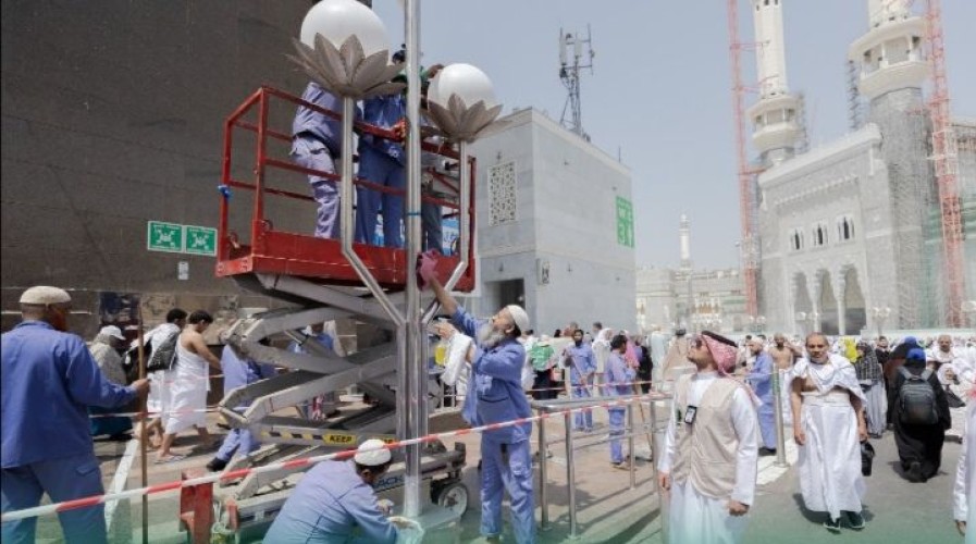 أمانة العاصمة المقدسة تنفذ مبادرة تحسين واجهات المحلات التجارية