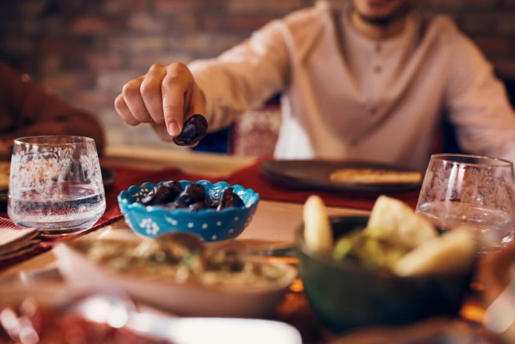 تزيد الشعور بالشبع.. “الصحة”: النشويات المعقدة الوجبة الأنسب للسحور