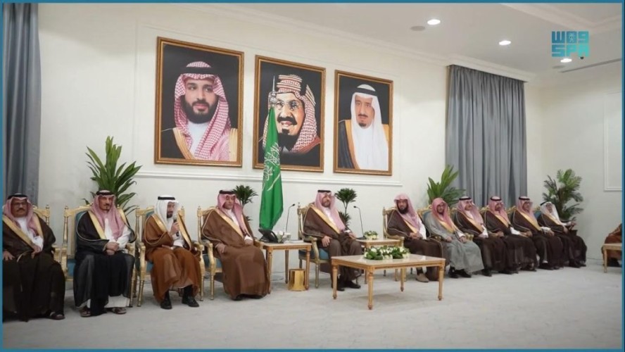 الأمير فيصل بن خالد بن سلطان يخصص الجلسة الأسبوعية عن دور التجمعِ الصحيِ في الارتقاء بالرعايةِ الصحيةِ