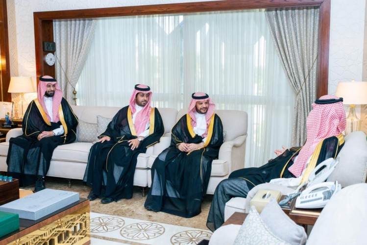 نائب أمير الشرقية يستقبل معالي مساعد وزير الموارد البشرية والتنمية الاجتماعية للخدمات المشتركة