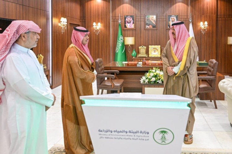 أمير حائل يُدشِّن فعاليات أسبوع البيئة تحت شعار “بيئتك تعرفك” ‏