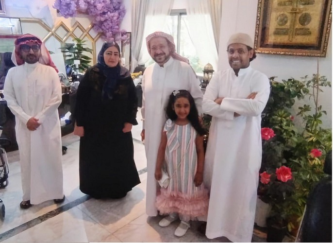 فريق جدد حياتك التطوعي لجودة الحياة يزرع الابتسامة على وجوه مرضى الكلى بمركز د. بسام الحمصي الطبي في رمضان