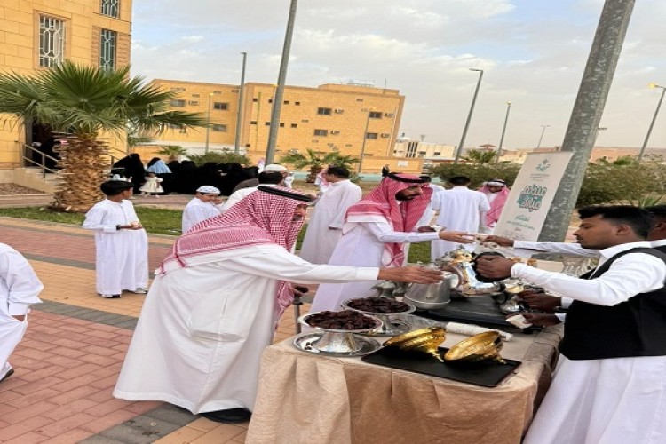 جمعية التنمية الأهلية بصوير تشارك الأهالي فرحة العيد