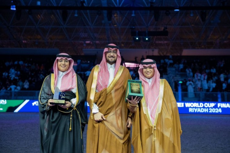 اتحاد “الفروسية” يكرم فيصل بن عبد الله ونواف بن فيصل وسامي النحيط