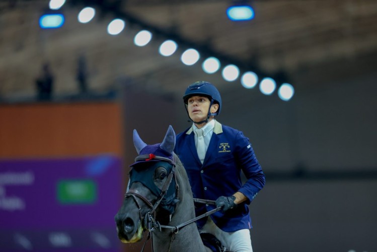 الفرسان المصنفين الـ 6 الأوائل يشعلون أجواء الرياض في مونديال “فقز الحواجز والترويض”