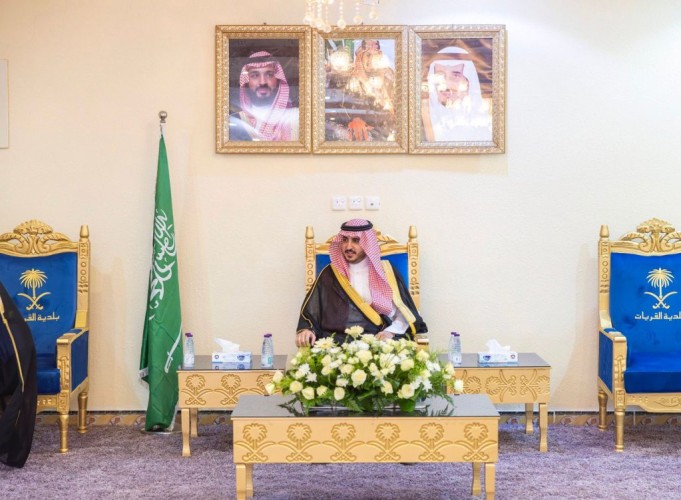 الأمير فيصل بن نواف يزور المراكز التابعة لمحافظة القريات ويلتقي بالأهالي