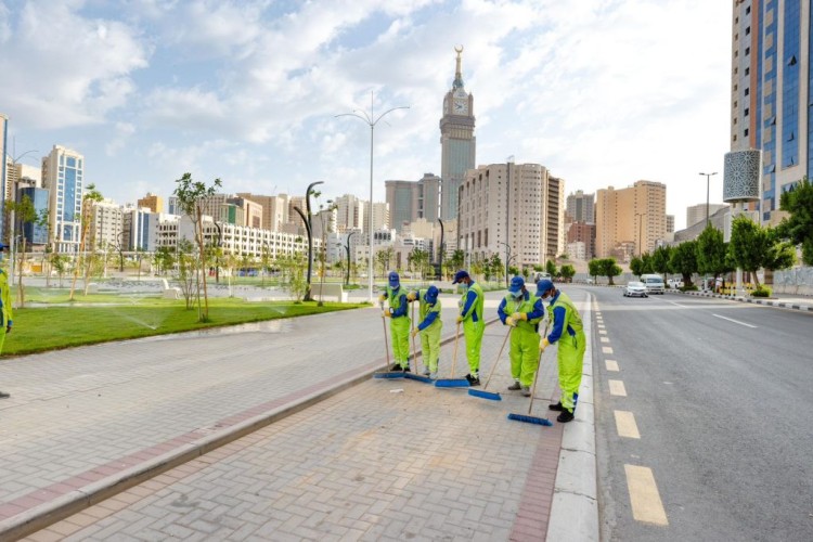 أمانة العاصمة المقدسة تطلق حملة شوارع بلا اتربة