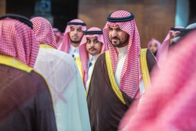 أمير الشرقية لمنسوبي جوازات المنطقة : واثقون من استعداداتكم في منافذ المنطقة لاستقبال ضيوف الرحمن