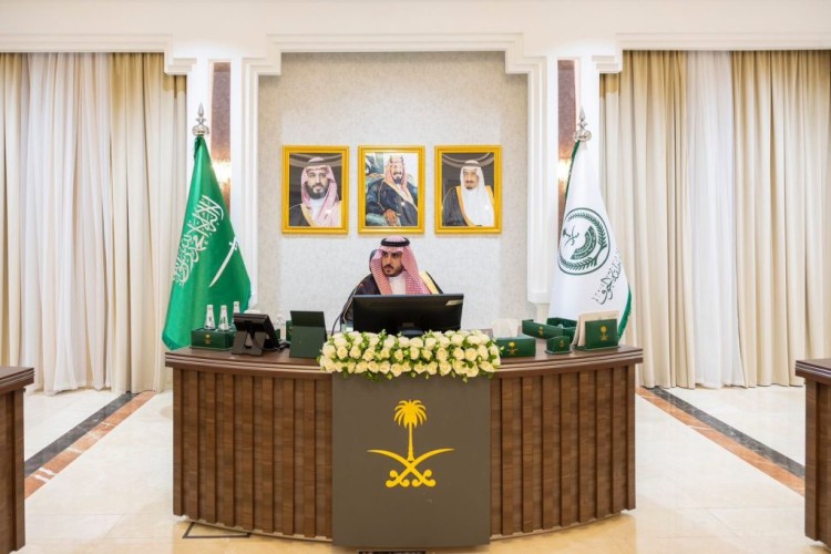 أمير منطقة الجوف يرأس اجتماع لجنة الحج العليا بالمنطقة ويطّلع على الاستعدادات المبكرة لخدمة ضيوف الرحمن