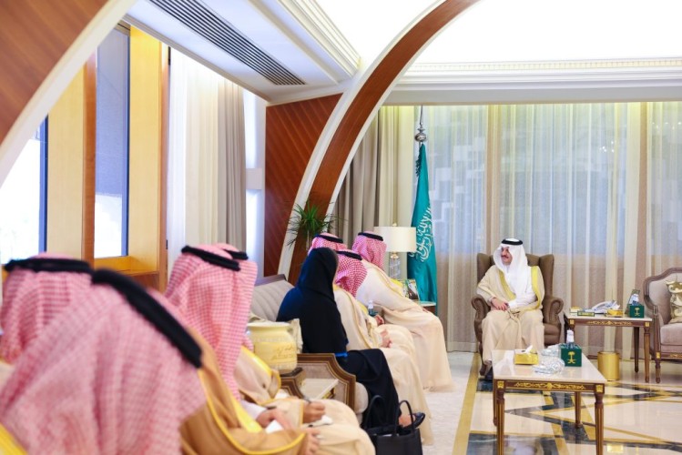 أمير الشرقية يستقبل وزير الاقتصاد والتخطيط