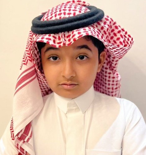 الطالب “زياد آل خيرات” يحصل على المركز الأول في مسابقة المهارات الأدبية