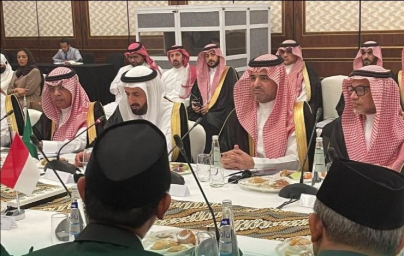 معالي أمين العاصمة المقدسة يلتقي عدداً من المسؤولين بجمهورية إندونيسيا