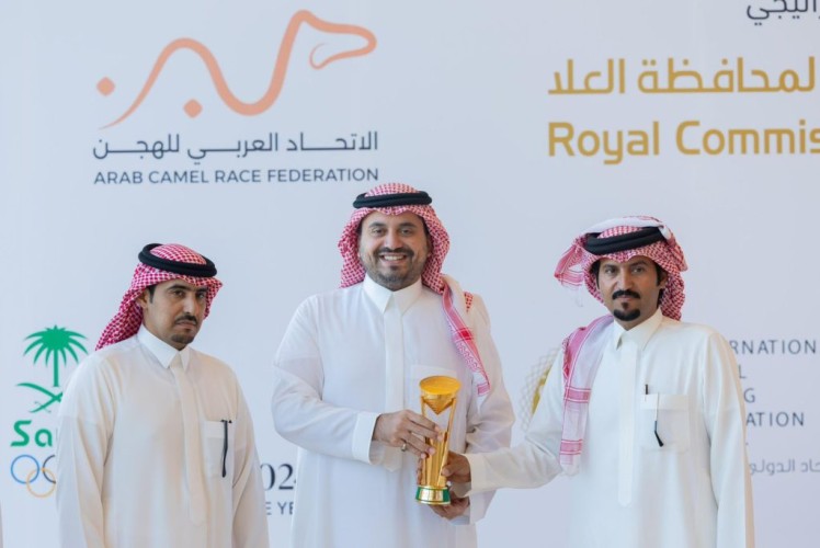 تصدروا جدول النقاط وفهد بن جلوي توج الأبطال ..السعودية بطل كأس العرب للهجن