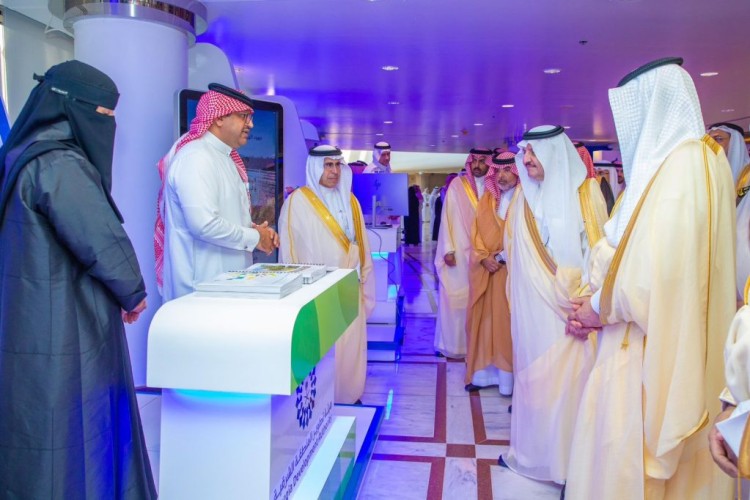 أمير المنطقة الشرقية يدشن منتدى “الاستثمار البيئي 2024”