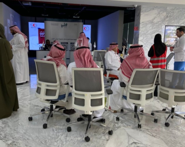 “قدمت خدماتها لــ 180 من منسوبيه” .. قلبي “تشارك الهلال الأحمر الاحتفاء باليوم العالمي