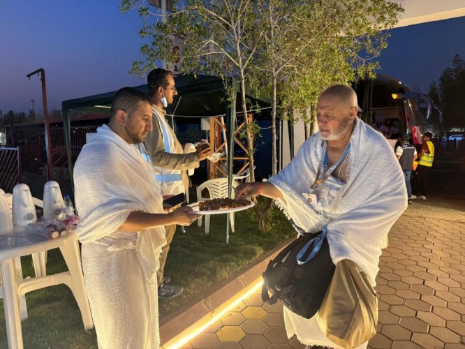 قيادة شركة حجاج تركيا تقف ميدانيا على راحتهم… 175 ألف حاج تنقلهم 1568 حافلة إلى مشعر منى