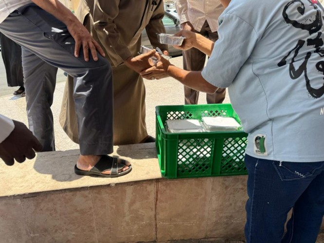 سواعد الحي بمركز المسفلة يوزع ١٣٠٠ وجبة يوم الجمعة ٢٨ ذي الحجة