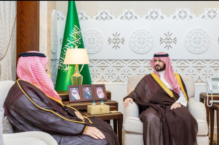 نائب أمير الشرقية يستقبل مدير عام فرع وزارة التجارة بمناسبة تعيينه