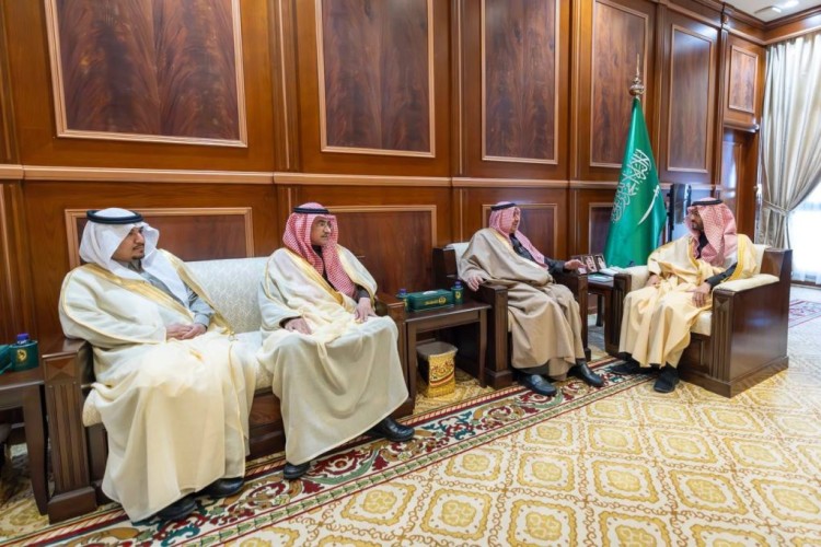 نائب أمير حائل يلتقي أعضاء مجلس الشورى من أبناء المنطقة