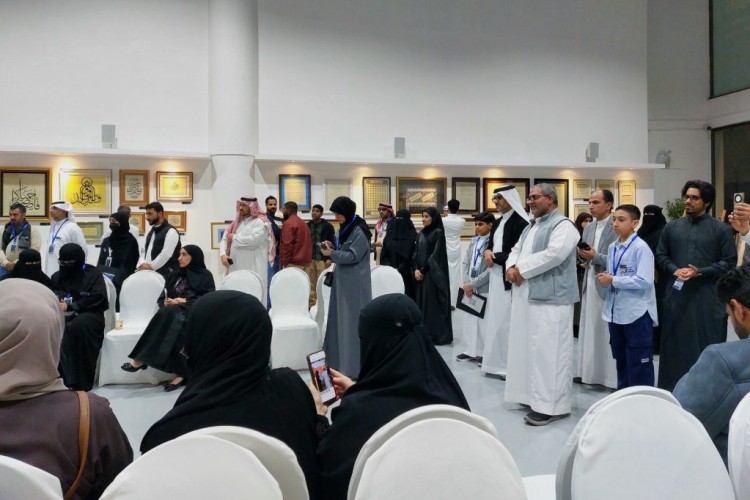 معرض ” نبضُ المداد”  يختتم في جمعية الثقافة والفنون بالدمام خبرات في الخط واحترافية في الزخرفة
