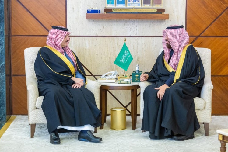 أمير الشرقية يستقبل مدير فرع وزارة الشؤون الإسلامية ويطلع على مبادرة “تهيئة المساجد” استعدادًا لشهر لرمضان