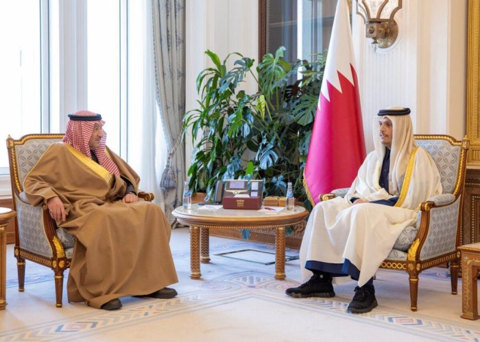 رئيس مجلس الوزراء القطري يستقبل نائب وزير الخارجية المهندس وليد بن عبدالكريم الخريجي بالدوحة