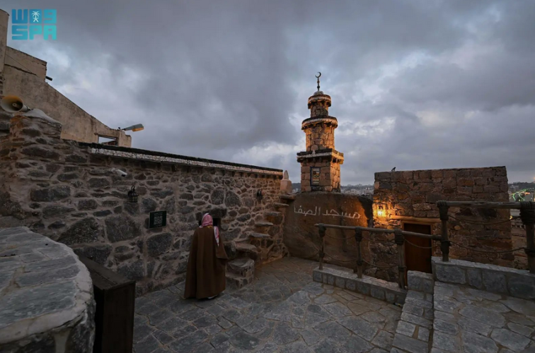 بعد 13 قرنًا.. مسجد الصفا بالباحة يعود للحياة ضمن مشروع تطوير المساجد التاريخية