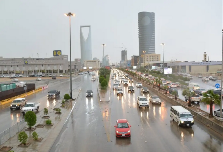 الأرصاد: أمطار رعدية غزيرة وزخات برد على عدة مناطق بالمملكة اليوم
