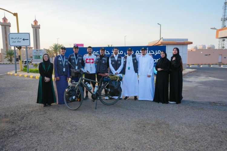 «رحلة استثنائية».. شاب  بلجيكي يصل السعودية بالدراجة بعد ثلاثة أشهر من التحديات لأداء الحج