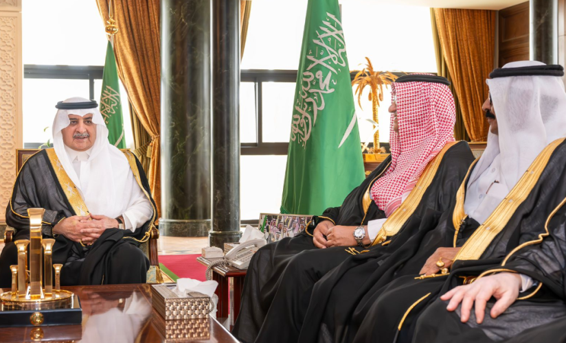 «أمير منطقة تبوك» يستقبل نائب رئيس مجلس إدارة الجمعيات التعاونية… ويؤكد دعم القطاع لتحقيق مستهدفات رؤية 2030