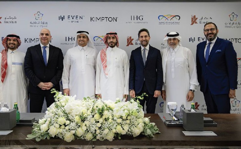«وزارة الرياضة»  توقّع عقود تطوير فندقين عالميين بمدينة الملك عبدالله الرياضية بجدة