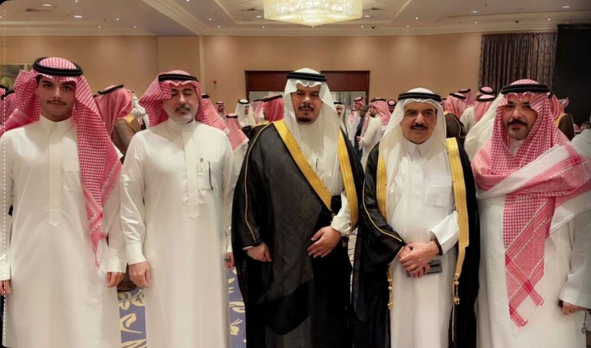 في ليلة من ليالي الفخر والوفاء.. شاهد: الأمير متعب بن عبدالله يتقدم حضور زفاف «مصعب بن ذوقان العطية»