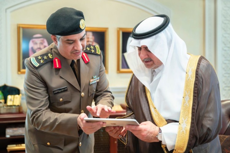 «أمير تبوك» يتسلّم التقرير الإحصائي لجهود مكافحة المخدرات ويشيد بدور التوعية وحماية المجتمع