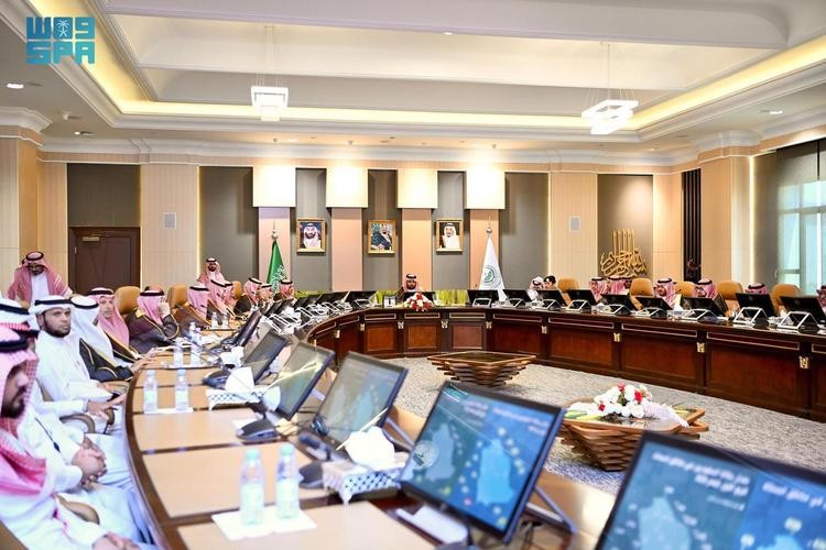 «أمير جازان» يؤكد دعم القيادة لخطط التوطين ويوجّه بمضاعفة الجهود لتمكين الكفاءات الوطنية