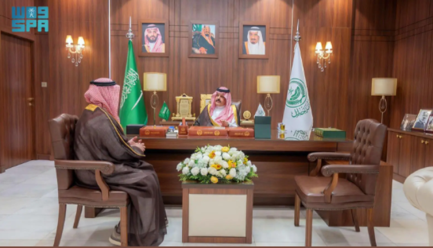 أمير حائل يطّلع على تقرير الربع الثاني لأمانة المنطقة ويشيد بجهودها في تحسين جودة الحياة