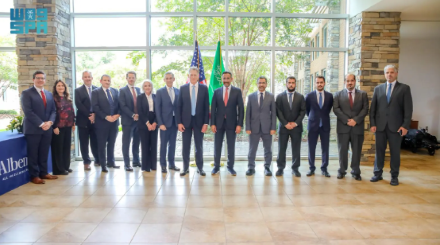 وزير الصناعة والثروة المعدنية يختتم زيارة رسمية إلى الولايات المتحدة لتعزيز الشراكة في الصناعة والتعدين