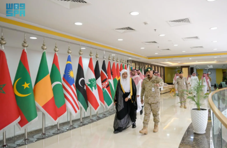 أمين رابطة العالم الإسلامي يبحث مع التحالف الإسلامي العسكري سبل مواجهة الإرهاب بالرياض