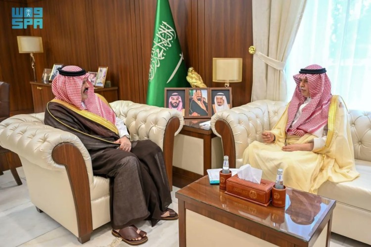 أمير حائل يبحث مع شركة “نبع الصحة” خطط الاستثمار الصحي بالمنطقة