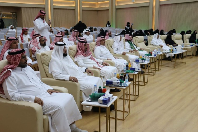 مركز الملك عبدالعزيز للتواصل الحضاري يعزز قيم المواطنة والهوية الوطنية في لقاء حواري بعرعر