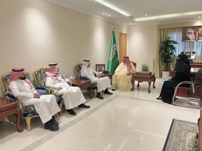 محافظ الجبيل يبحث مع مدير إحصاء الشرقية سبل تطوير العمل الإحصائي ودعم اعتماد «مدينة الجبيل الصحية»