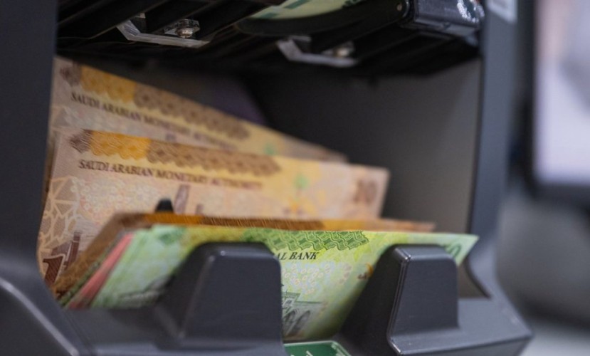 ‏لأول مرة منذ أكثر من 10 سنوات.. ‏البنوك تتجه لخفض نسبة الاستقطاع الشهري من 65% لـ 55% في القروض الشخصية والعقارية