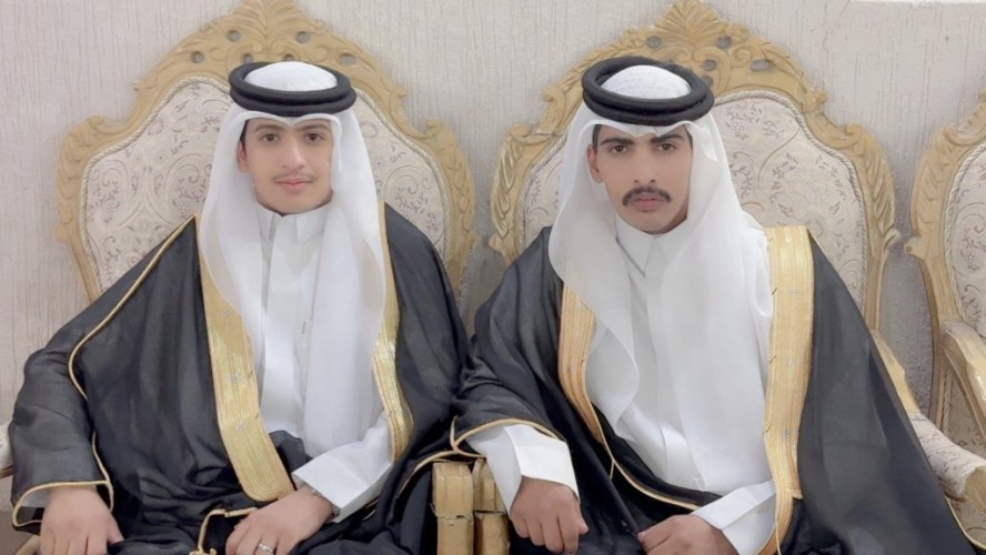 في ليلة من ليالي الفرح.. رجل الأعمال “عبدالرحمن العويمري ” يحتفل بزفاف نجله “مشعل ” في قاعة الفلاح بمحافظة الحائط