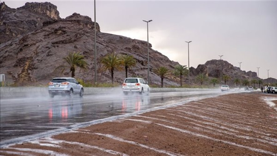 أمطار رعدية وزخات برد تضرب 7 مناطق