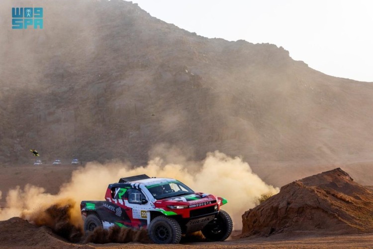 يزيد الراجحي يفرض هيمنته على رمال “مشار” في افتتاح باها حائل