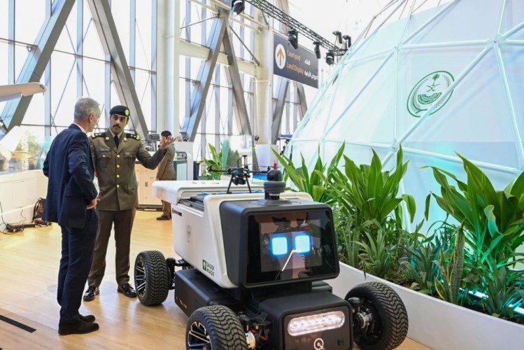 بأحدث الابتكارات التقنية.. “الداخلية” تعزز ريادة المملكة الأمنية في معرض الدفاع العالمي