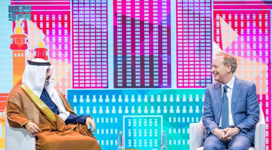 وزير الاتصالات: 140 مليار دولار قيمة الاقتصاد الرقمي.. و406 آلاف متخصص يقودون التحول