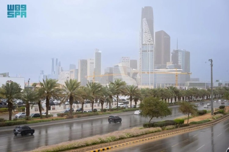 جريان سيول وتساقط بَرَد.. تنبيهات عاجلة من الدفاع المدني تشمل الرياض ومكة والمنطقة الشرقية
