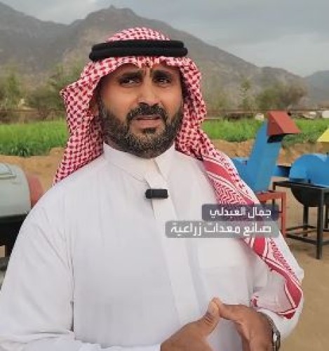 عاقبه والده فتحول إلى مصنع وطني.. شاب سعودي يبهر مزارعي المملكة بمعدات زراعية محلية (شاهد)