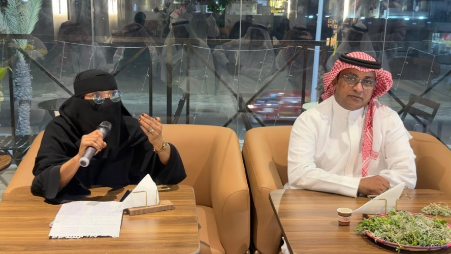 وسط حضور لافت.. أمسية ثقافية بصبيا تستعرض تجربة الشاعر محمد مجممي