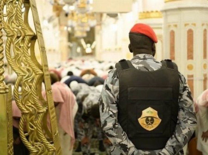 انتهاء مهلة مغادرة المعتمرين.. البقاء مخالفة والعقوبات تصل إلى 100 ألف ريال